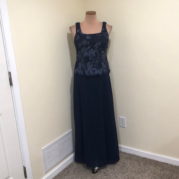 NWT Alex Evenings Formal Maxi Dress Size 4 Navy Blue Silver Embroidered Floral - Picture 2 of 12